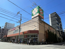 斜め向かいにあるライ