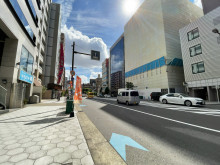 丸福谷町ビル前面の通