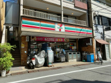 徒歩3分のセブンイレ