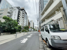 ナカヤビル前面の通り