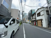 COMSビル前面の通り