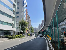 VORT青葉台前面の山手通り