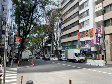 朝日生命宮益ビル前面の宮益坂