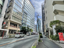 スタープラザ青山前面