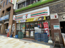 近くのセブンイレブン 外苑前駅前店