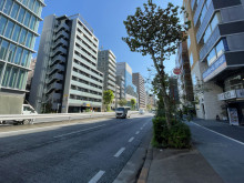 中目黒NNビル前面の