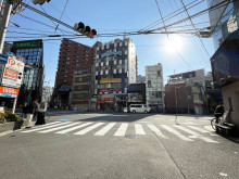 東梅田八千代ビル前面