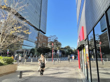 ナビール日比谷前面の