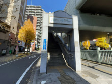 最寄りの「栄町駅」