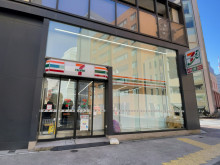 徒歩2分のセブンイレ