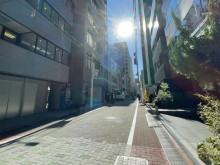 NOVEL WORK Shibadaimon前面の通り