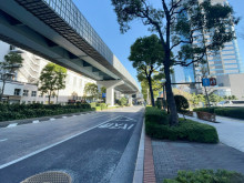 トレードピアお台場前