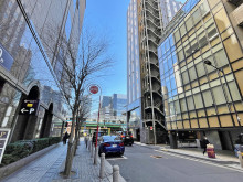 VORT新橋一丁目前面の通り