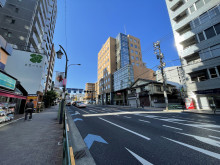 第2アトモスフィア青山前面の通り