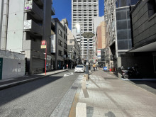 陶香堂ビル前面の通り