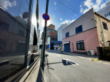 日企栄町ビル前面の通