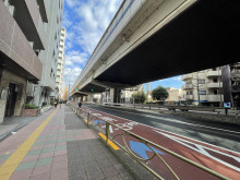 FLEX三軒茶屋前面