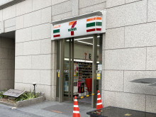 付近のセブンイレブン