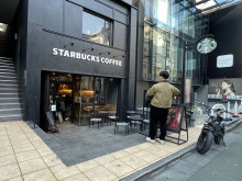 徒歩2分のスターバッ