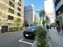 銀友ビル前面の通り