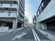 マスダビル前面の通り