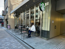 徒歩2分のスターバッ