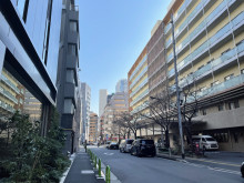 VORT新橋2前面の