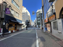 新花ビル前面の通り