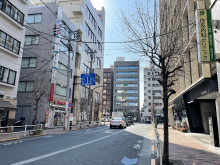 堀木ビル前面の津の守