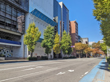 博多駅サウスビル前面