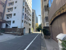 紀尾井町ヒルズ前面の