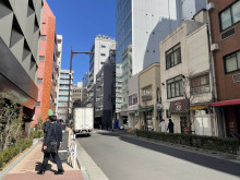 茅場町第3長岡ビル前