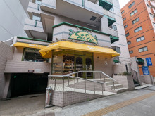 ビル隣の せたパん