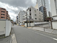 エルマノス赤坂ビル前