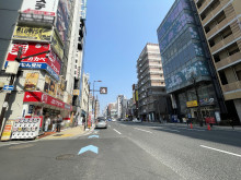 三共日本橋ビル前面の