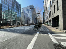 京橋YSビル前面の通