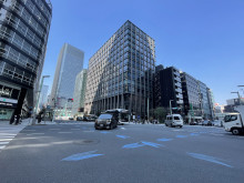 柳屋ビル前面の通り