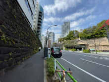 虎ノ門桜ビル前面の通