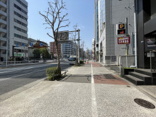 高道ビル前面の通り