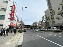 福島ビル前面の通り