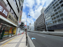 PMO梅田前面の通り