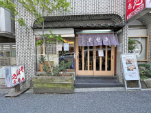 同じ並びの蕎麦屋 長寿庵