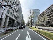 京阪神御堂筋ビル前面