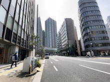 北浜小林ビル前面の通