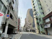 双葉ビル前面の通り