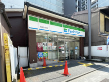 付近のファミリーマート 四条西洞院店