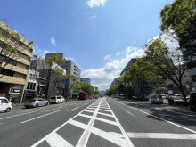御池幸登ビル前面の通