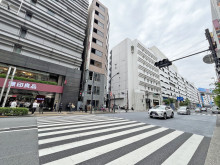 オリックス池袋ビル前