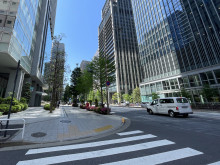 周辺は大型オフィスが