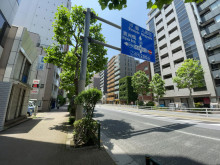 旭光ビル前面の通り